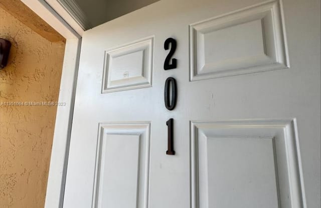 6214 SW 131st Ct - 6214 Southwest 131st Court, Kendale Lakes, FL 33183