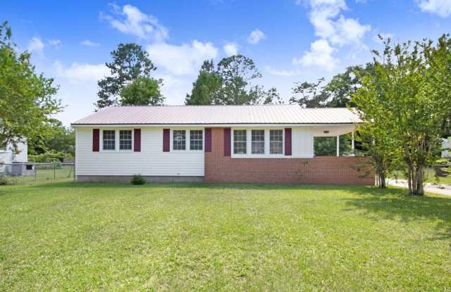 ADORABLE 3 BR | 1 BA HOME - 2 Car Detached Garage *Excellent Wayne Mem Drive Location* photos photos