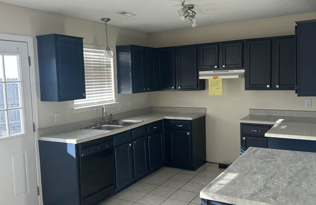 1300 Fredonia St - 1300 Fredonia Street, Springdale, AR 72762