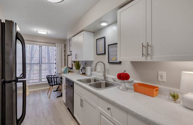 Trailwood Crossing Apartments Gallery 2