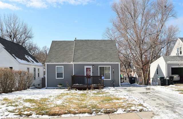 Cute Bungalow photos photos