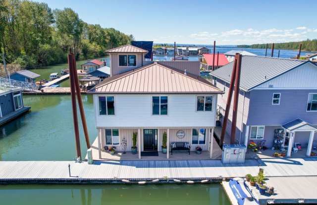 Three-Level Modern-Living Floating Home on the Columbia River! photos photos