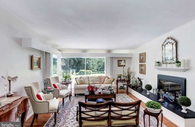 8820 SAUNDERS LN Gallery 4