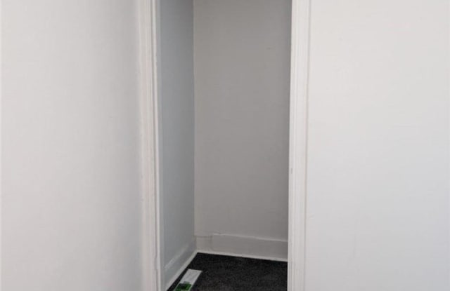 910 Edith St Gallery 3