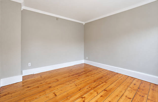47 Crescent Street - B Gallery 4