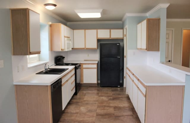 347 Stone Hill Dr #4 Gallery 3