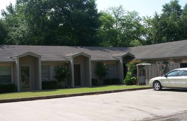 1101 North Burns Avenue photos photos