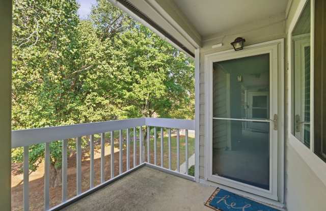 1 Bedroom Condo In South Park! Gallery 3
