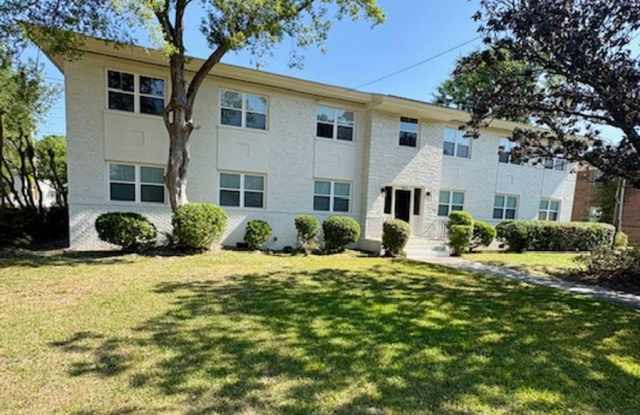 Fully Renovated Three Bedroom Condo 10 mins from MUSC - Off the Greenway! photos photos
