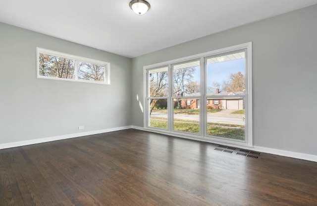 2233 Downey Road Gallery 2
