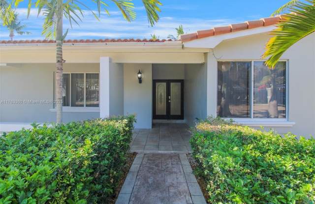 8220 SW 152nd St photos photos