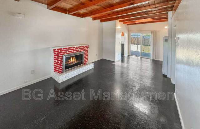 1526 Visalia Avenue Gallery 1