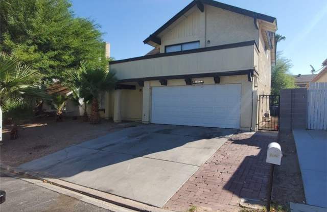 4760 WOODRIDGE Road photos photos