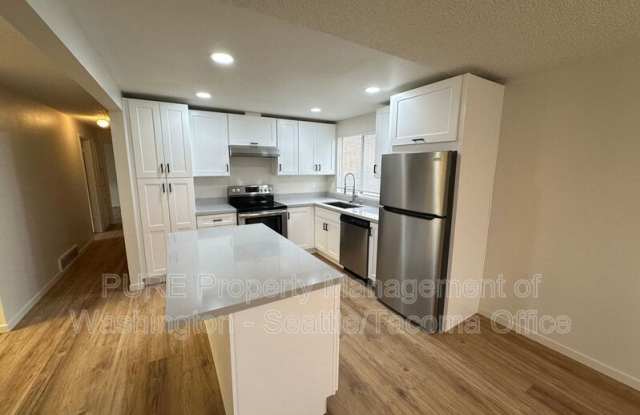 1727 45th Ave SW photos photos