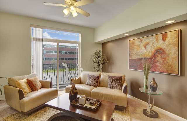 Park Plaza II Apartment Homes Gallery 2