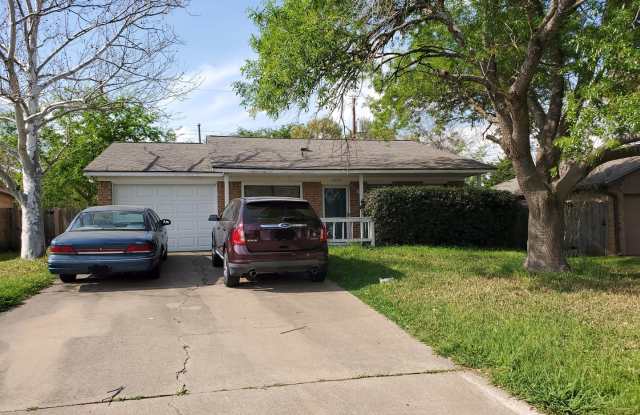 Bryan - 3 Bedroom - 2 Bath -1 vehicle garage - Fenced in back yard - House. photos photos