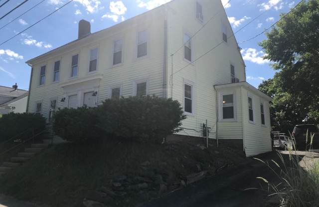12 Pleasant St - 12 Pleasant Street, Somersworth, NH 03878