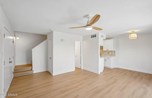 5919 W Golden Lane Gallery 2