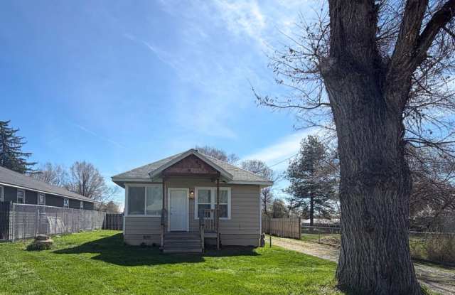 2 BED, 1 BATH HOUSE photos photos