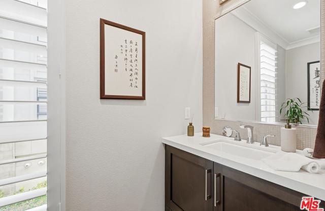12775 Bluff Creek Dr Gallery 4