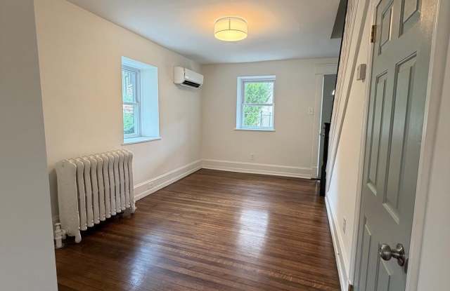 461 W 11TH Avenue Gallery 2
