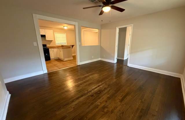 Charming 3 Bedroom 2 Bath Ranch in Powder Springs! Gallery 4