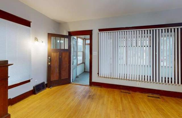 612 East D Avenue photos photos