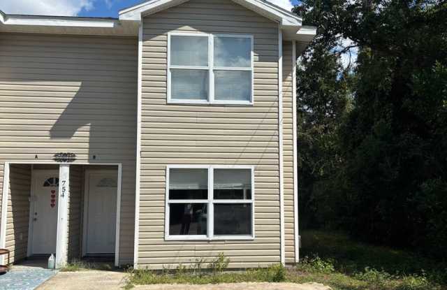 754 Sherman Ave photos photos