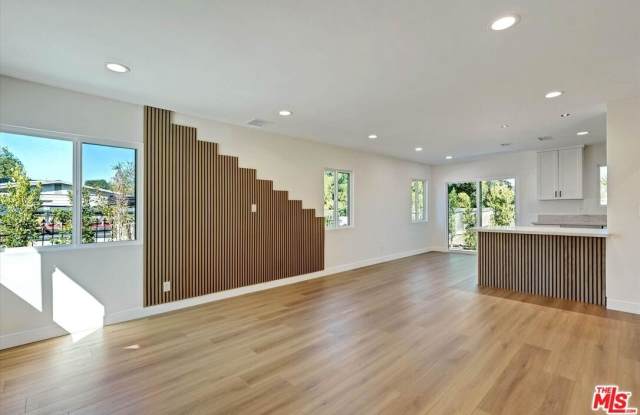 22457 Clarendon St Gallery 1