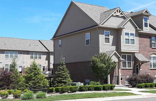 2690 HELMSDALE Circle Gallery 3