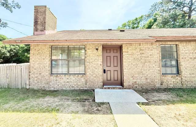 Charming 2-Bedroom Apartment - Prime Location photos photos