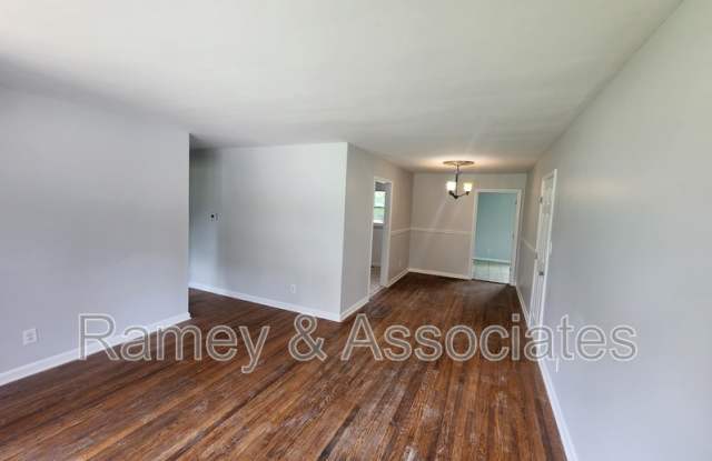 6126 Middlerose Circle Gallery 2