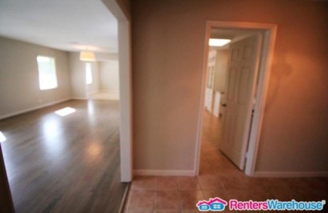 10014 Cliffwood Drive Gallery 2