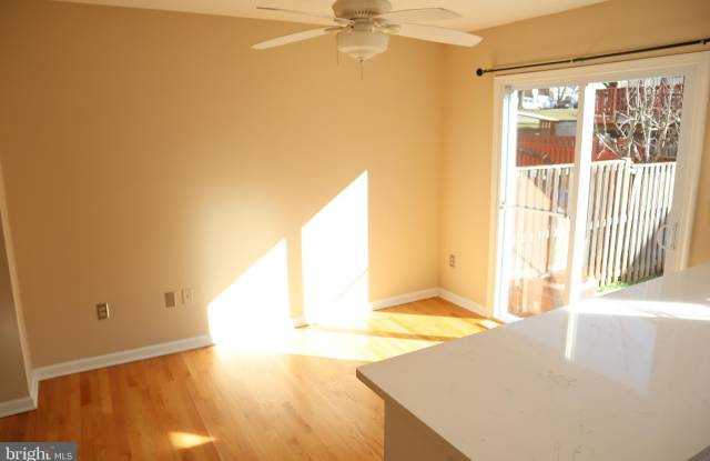 9067 PICKWICK VILLAGE TERRACE Gallery 4