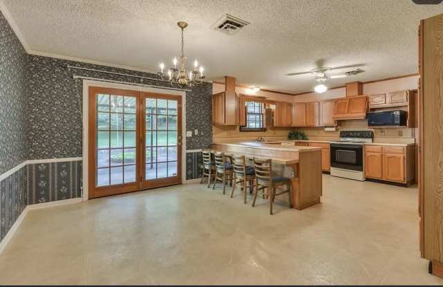 612 Oakwood Terrace Gallery 2