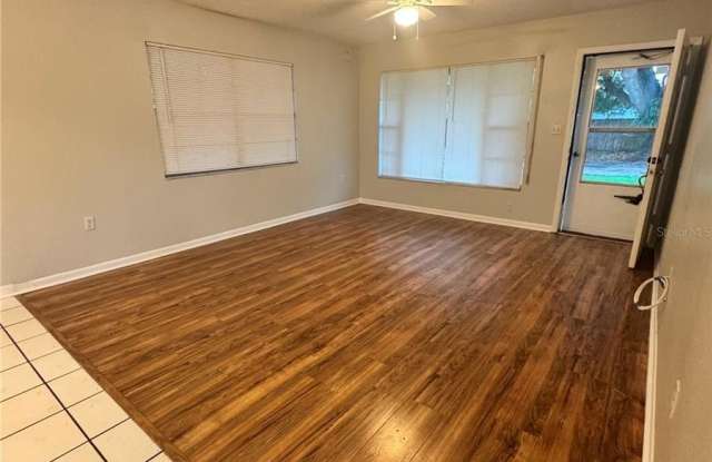 2896 MEADOW LAKE Avenue Gallery 3