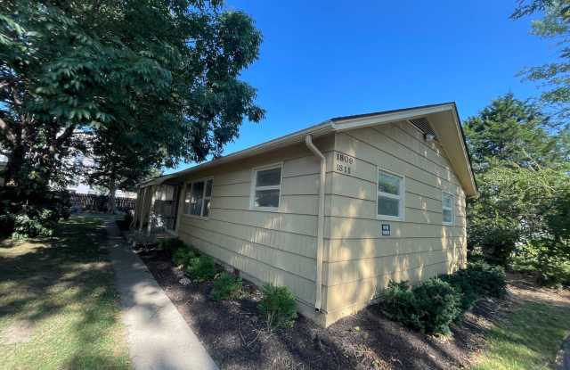 Duplex next to KU Campus photos photos