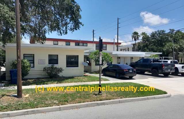 1046 S Ft Harrison Ave - 1046 South Fort Harrison Avenue, Clearwater, FL 33756