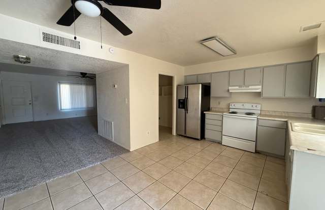 3 Bed 2 Ba Condo Gallery 3