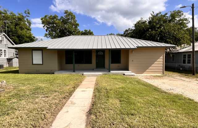 205 W Schulz St photos photos