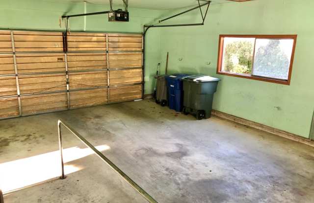 Rambler Style Home in the Heart of North Bend with View Stunning Views of Mt Si - 543 Riverside Drive Southeast, North Bend, WA 98045