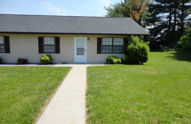 2 Bedroom Duplex – Move-In Ready! photos photos