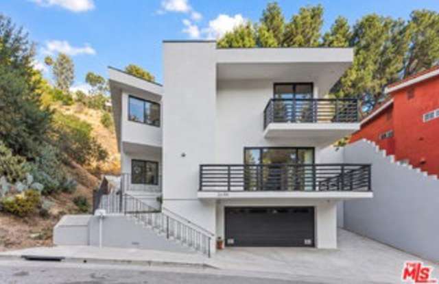 2646 Rinconia Place Gallery 1