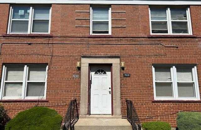 7630 S Jeffery Boulevard unit: 2 photos photos