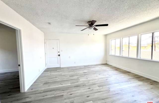 254 E Lanzit Ave Gallery 3