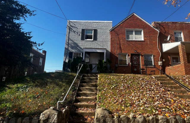 1900 Savannah Pl SE [PM HOLD ALL FUNDS INDEFINITELY]] Gallery 2