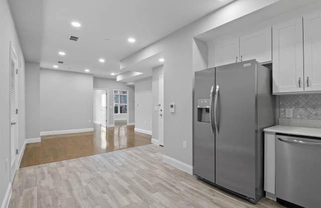 54 GRAHAM ST - 54 Graham Street, Jersey City, NJ 07307