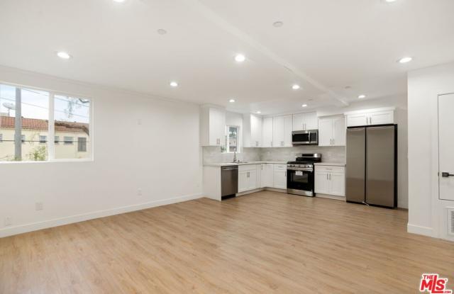 4232 1/2 Rosewood Ave photos photos