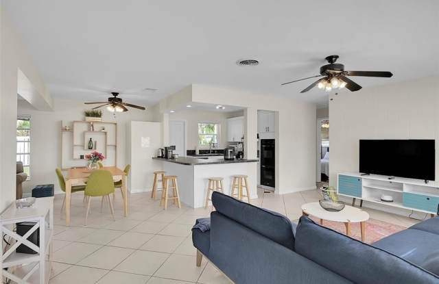 1029 SE 14th St - 1029 Southeast 14th Street, Deerfield Beach, FL 33441