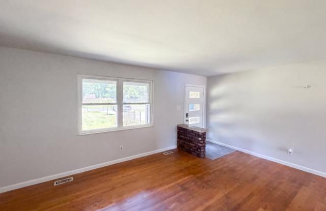 2883 S Wollenweber Rd Gallery 2